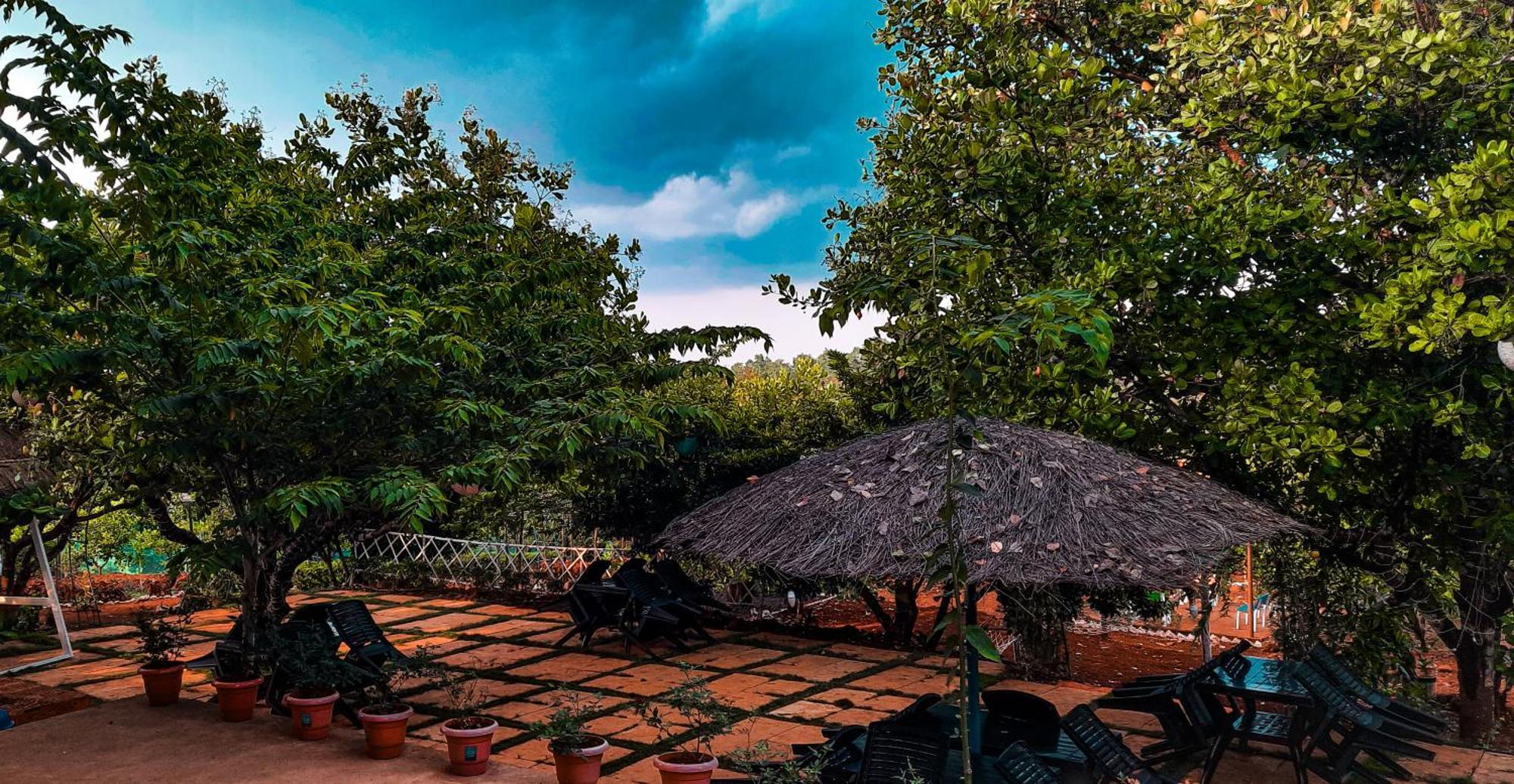 Chalobahills Farmstay Resort Ajra Buitenkant foto