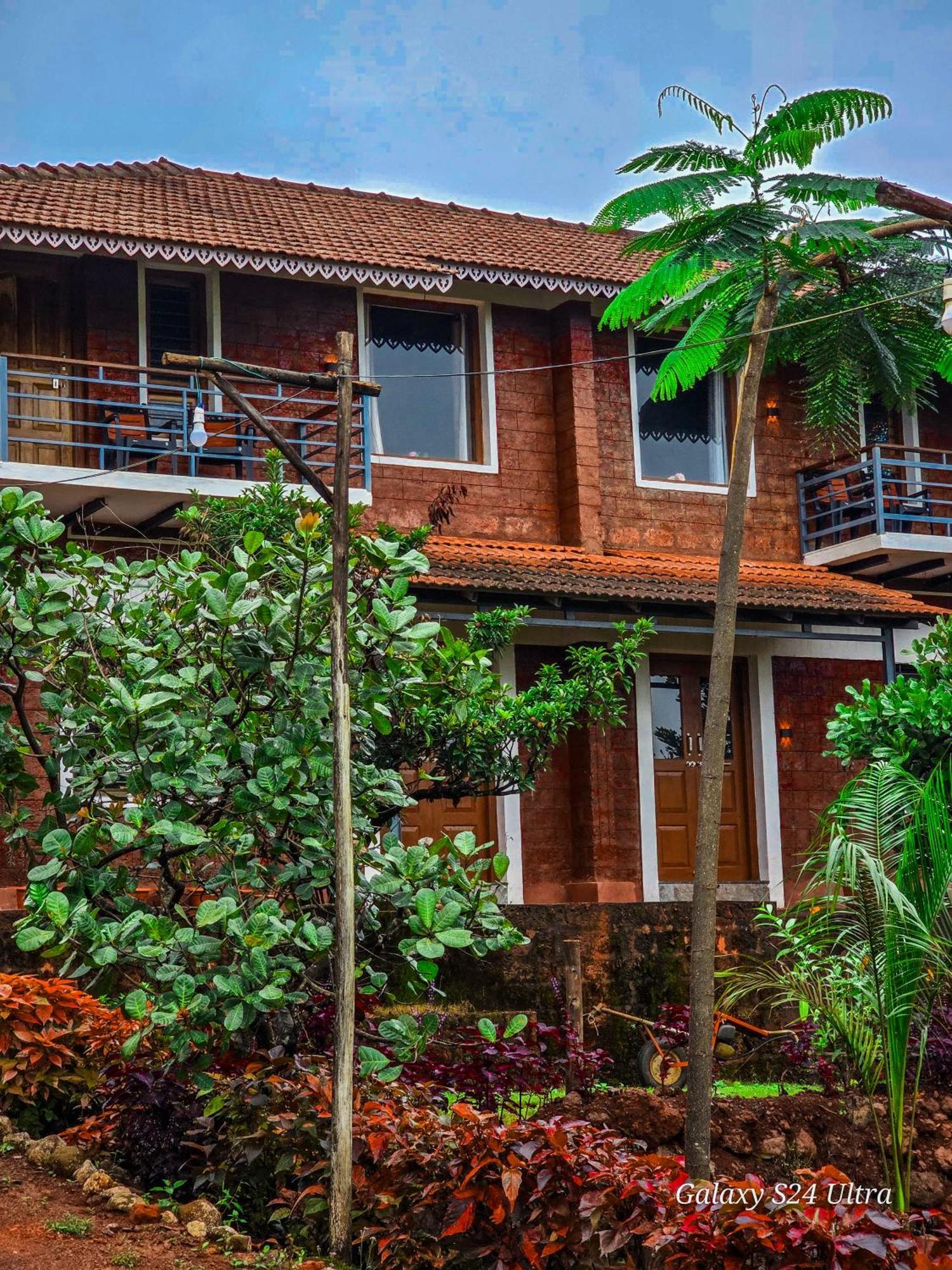 Chalobahills Farmstay Resort Ajra Buitenkant foto